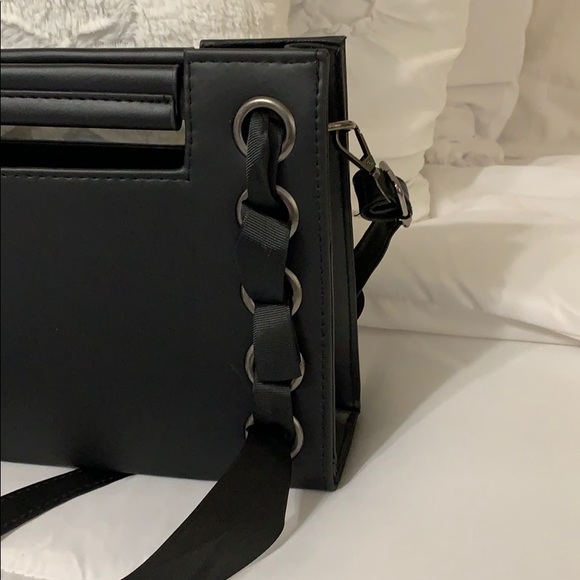 🆕 • LAST ONE •JINGPINPIJU || crossbody bag - Picture 4 of 12